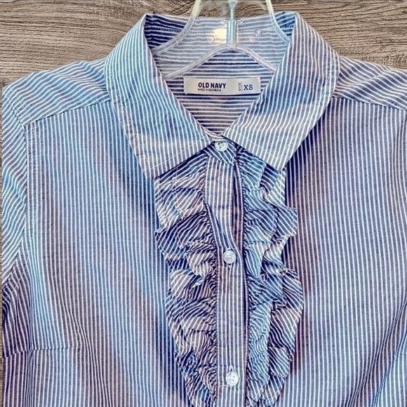 Old Navy Ruffle Front Striped Button-Down Shirt – XS – 100% Cotton - Picture 3 of 6